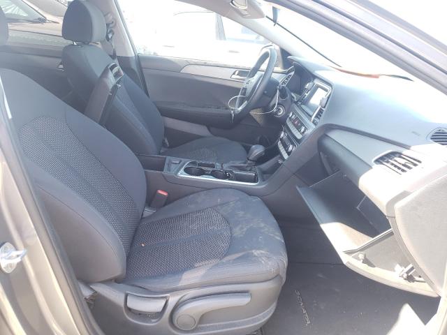 Photo 4 VIN: 5NPE24AF9KH733812 - HYUNDAI SONATA SE 