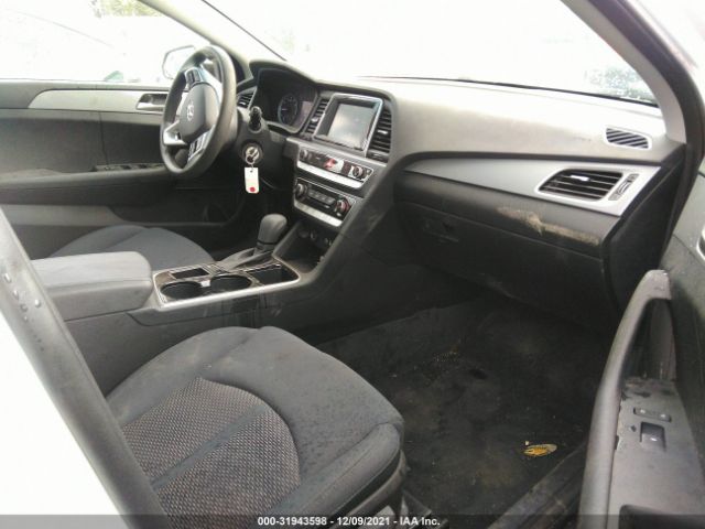 Photo 4 VIN: 5NPE24AF9KH739965 - HYUNDAI SONATA 