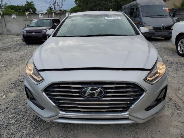 Photo 4 VIN: 5NPE24AF9KH750979 - HYUNDAI SONATA 