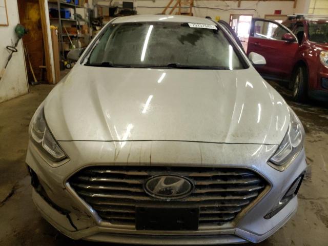 Photo 4 VIN: 5NPE24AF9KH769869 - HYUNDAI SONATA SE 