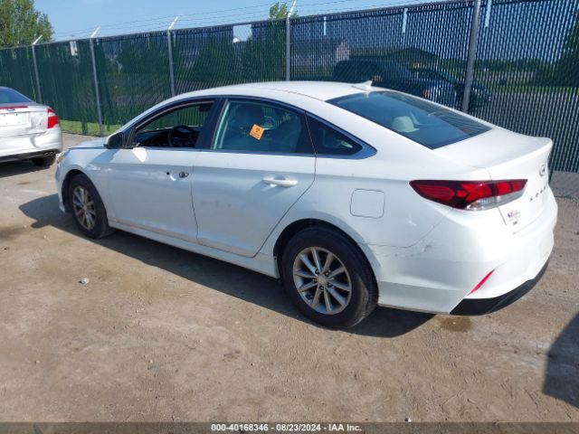 Photo 2 VIN: 5NPE24AF9KH780760 - HYUNDAI SONATA 