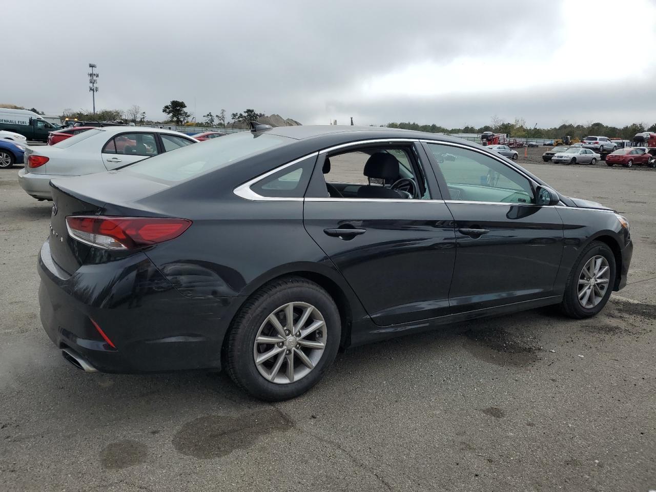 Photo 2 VIN: 5NPE24AF9KH785652 - HYUNDAI SONATA 