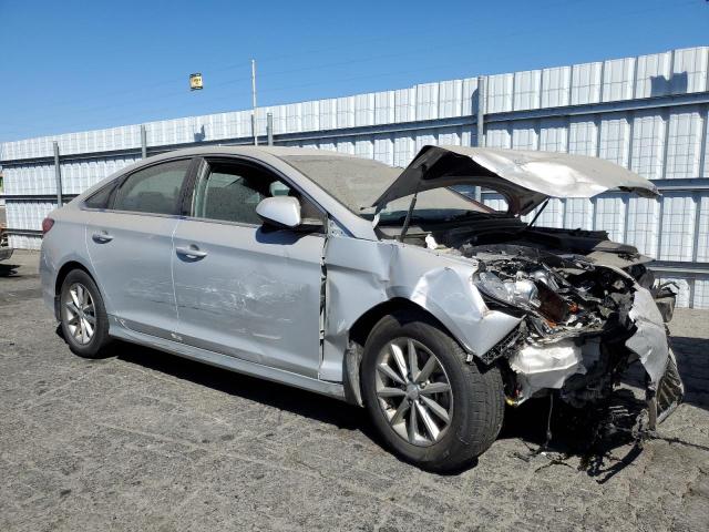 Photo 3 VIN: 5NPE24AF9KH788986 - HYUNDAI SONATA SE 