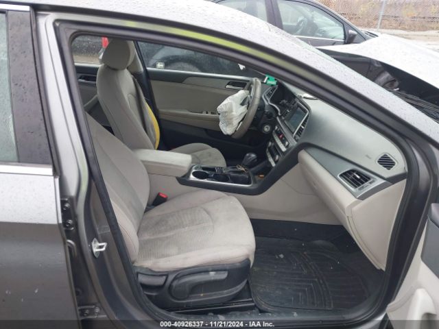 Photo 4 VIN: 5NPE24AF9KH793069 - HYUNDAI SONATA 