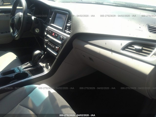 Photo 4 VIN: 5NPE24AF9KH793735 - HYUNDAI SONATA 