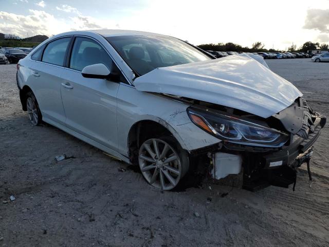 Photo 3 VIN: 5NPE24AF9KH795128 - HYUNDAI SONATA SE 