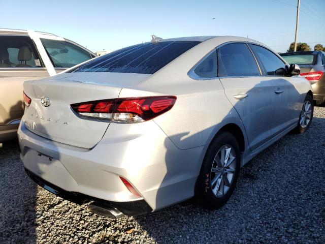 Photo 3 VIN: 5NPE24AF9KH797137 - HYUNDAI SONATA SE 