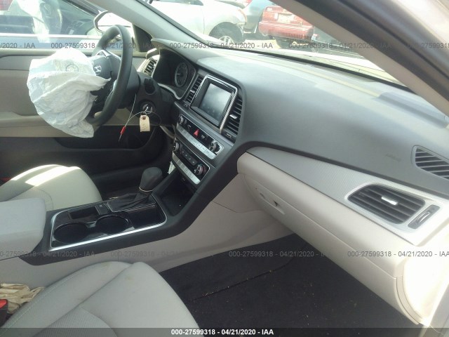 Photo 4 VIN: 5NPE24AF9KH799924 - HYUNDAI SONATA 