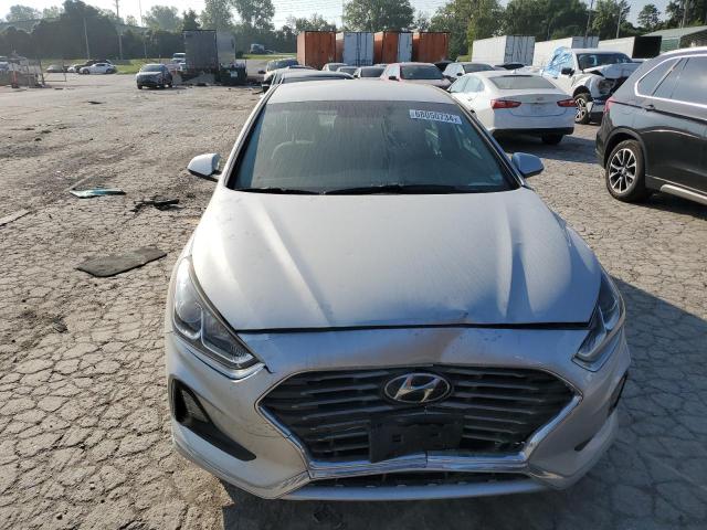 Photo 4 VIN: 5NPE24AF9KH800845 - HYUNDAI SONATA SE 