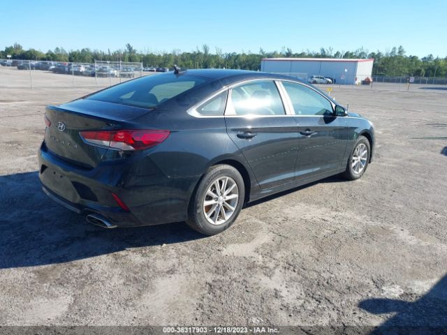 Photo 3 VIN: 5NPE24AF9KH810470 - HYUNDAI SONATA 