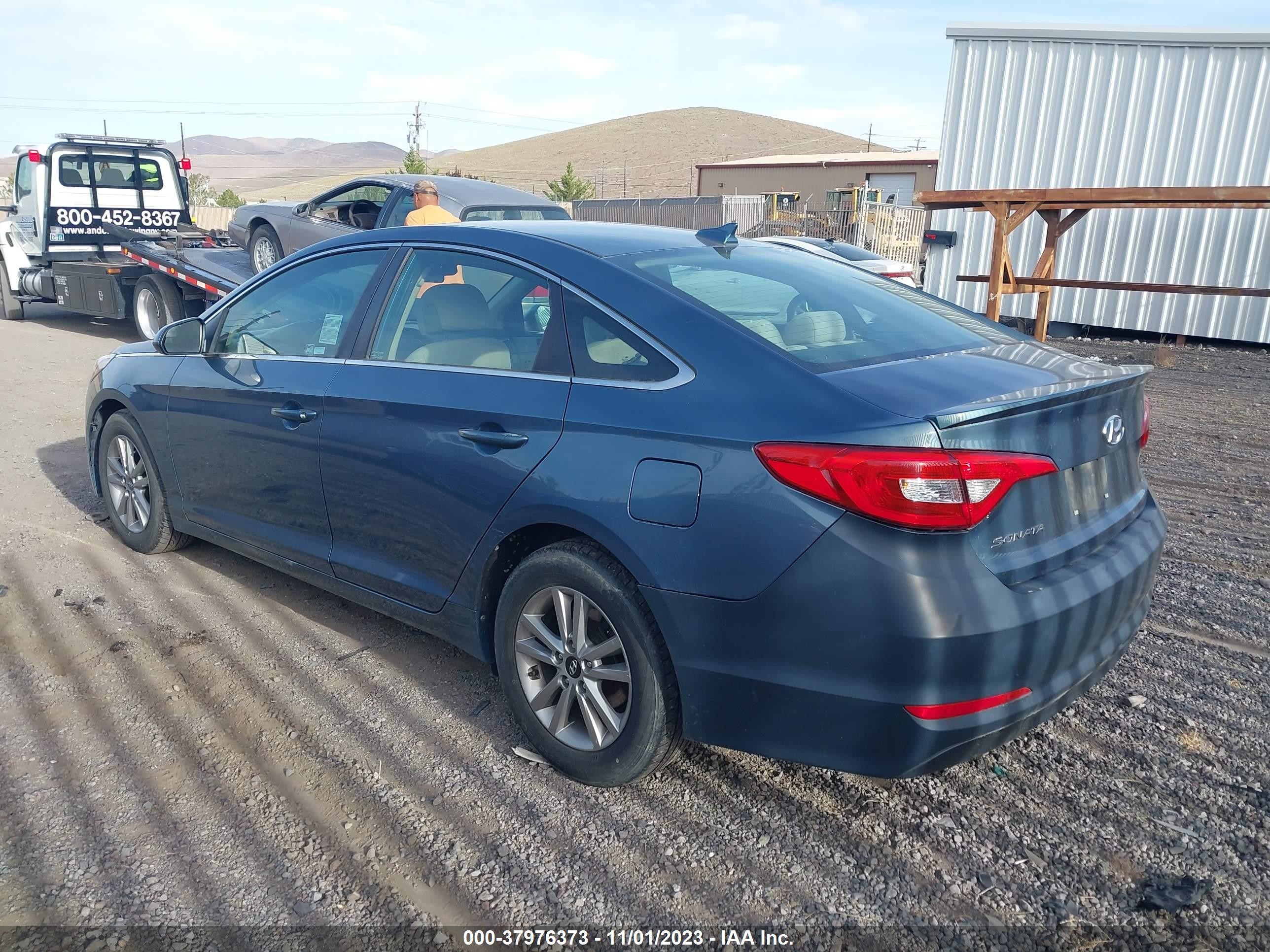 Photo 2 VIN: 5NPE24AFBFH122724 - HYUNDAI SONATA 