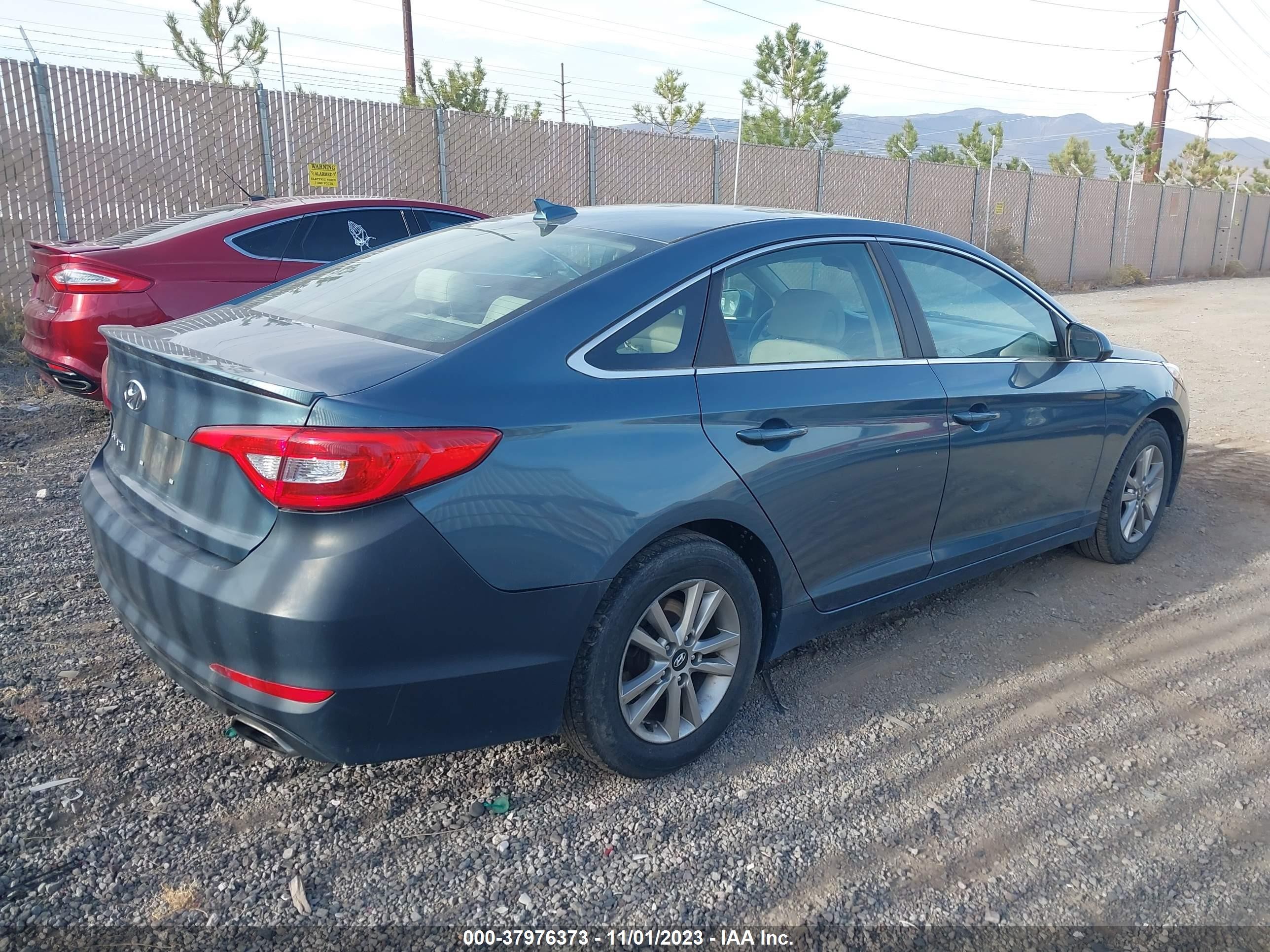 Photo 3 VIN: 5NPE24AFBFH122724 - HYUNDAI SONATA 