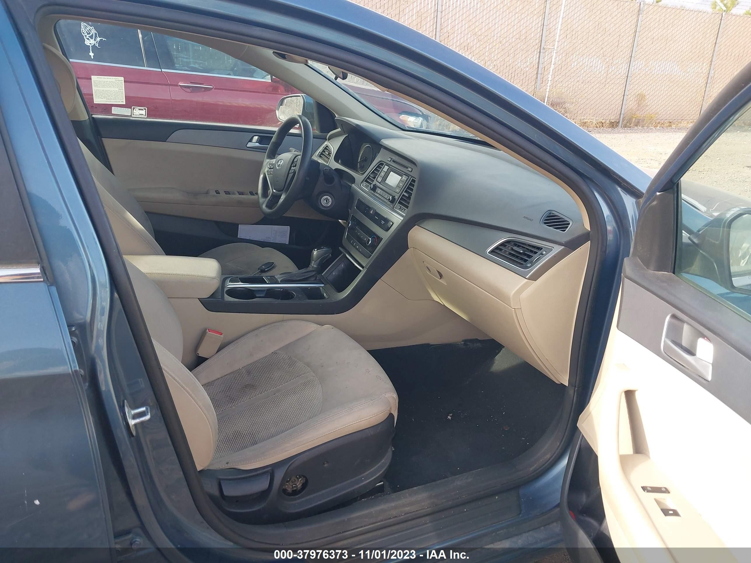 Photo 4 VIN: 5NPE24AFBFH122724 - HYUNDAI SONATA 