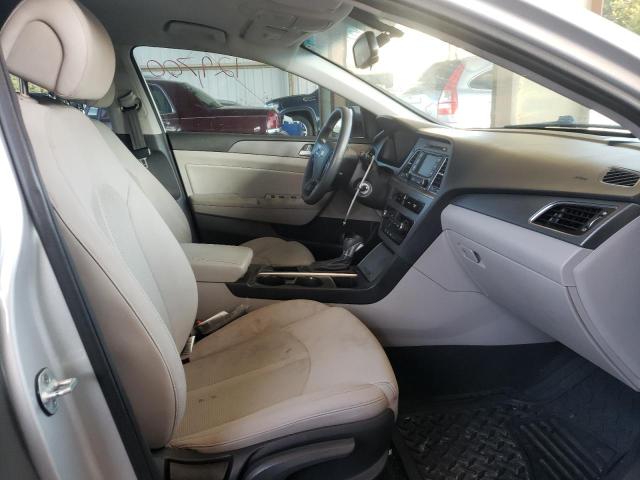 Photo 4 VIN: 5NPE24AFXFH015059 - HYUNDAI SONATA SE 