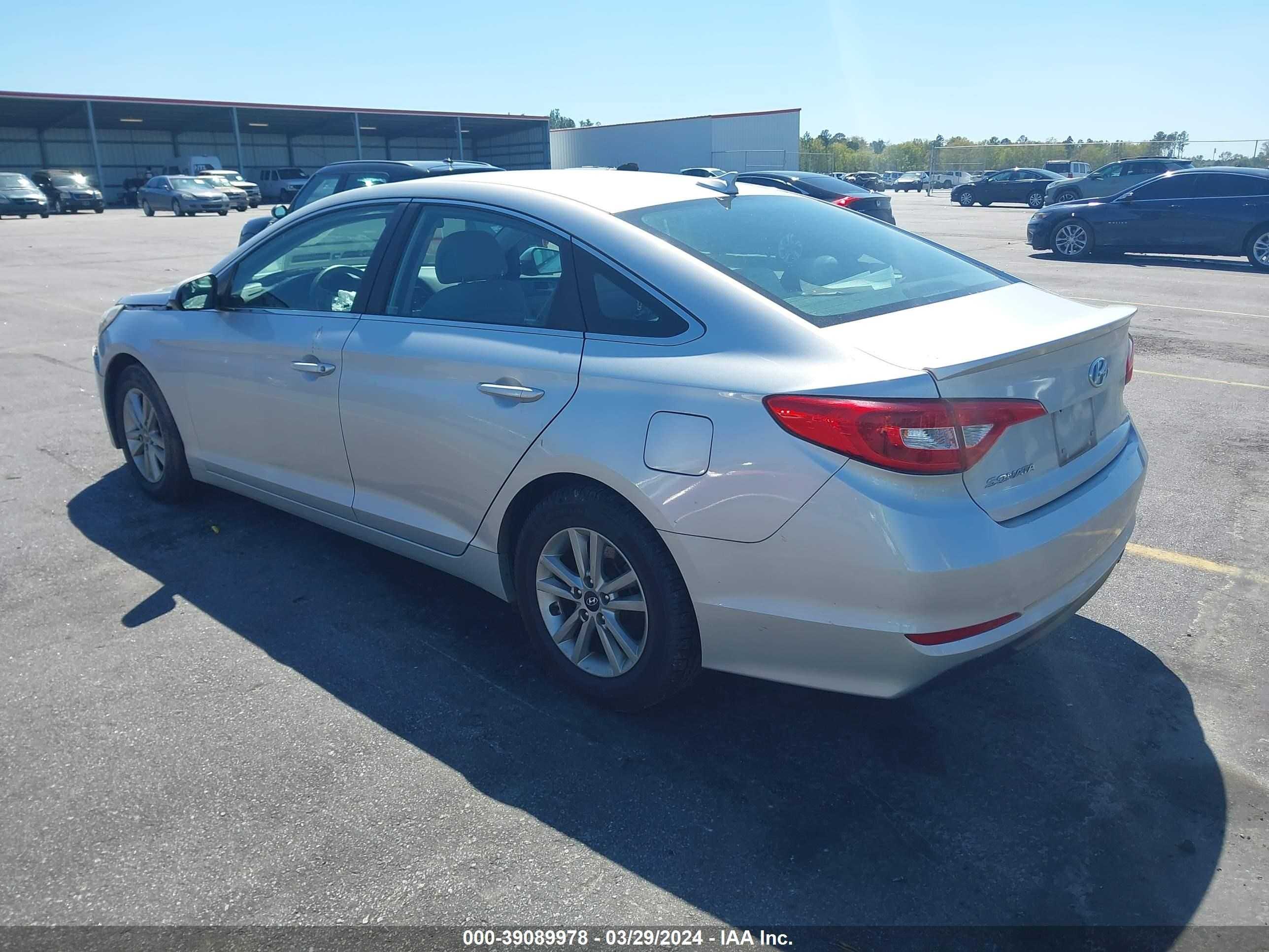 Photo 2 VIN: 5NPE24AFXFH071115 - HYUNDAI SONATA 