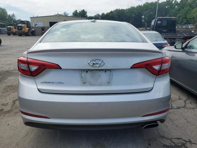 Photo 5 VIN: 5NPE24AFXFH087802 - HYUNDAI SONATA SE 