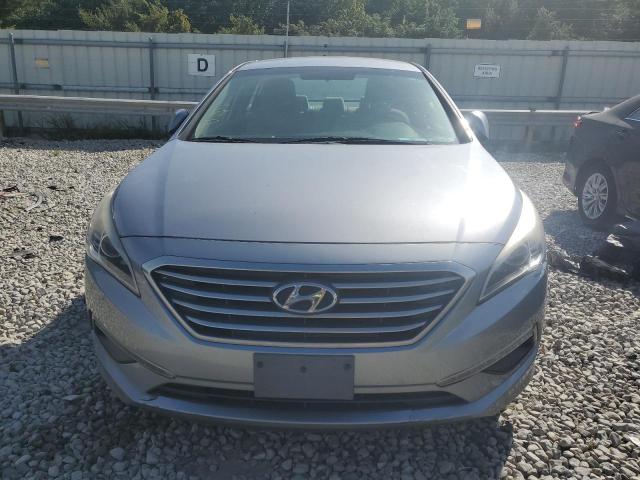 Photo 4 VIN: 5NPE24AFXFH127649 - HYUNDAI SONATA SE 