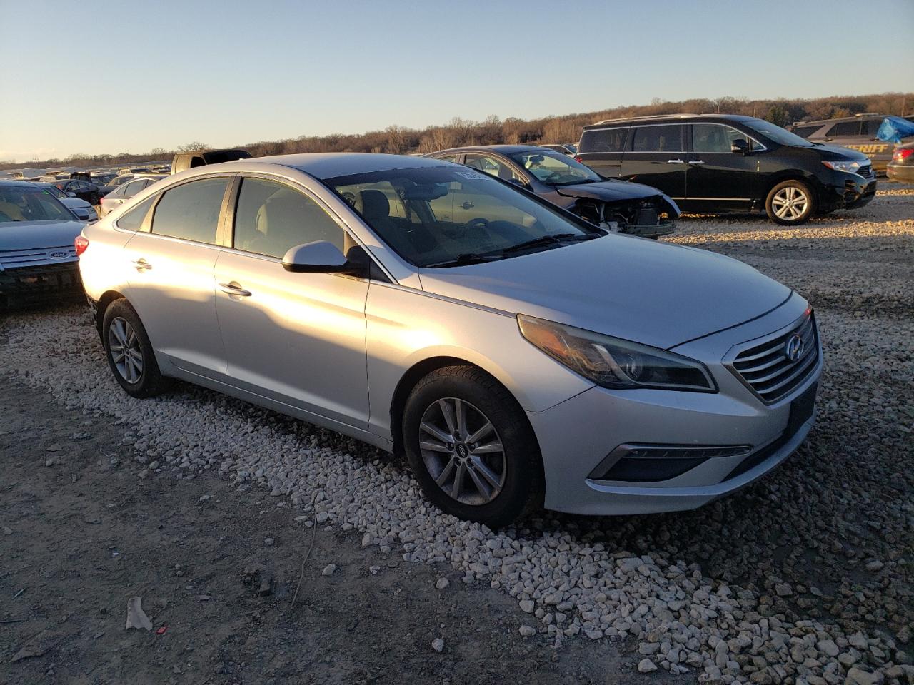 Photo 3 VIN: 5NPE24AFXFH168413 - HYUNDAI SONATA 