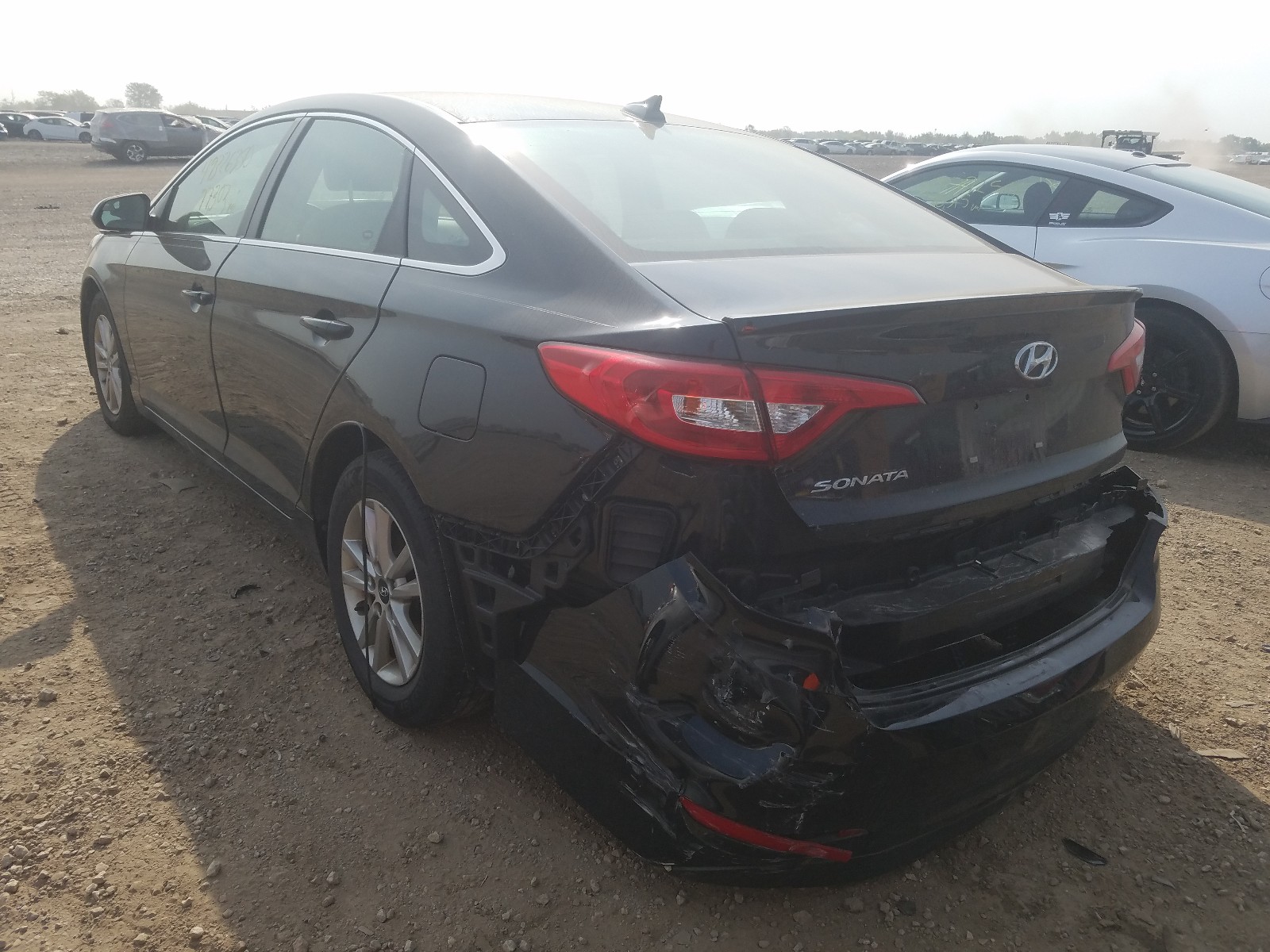 Photo 2 VIN: 5NPE24AFXFH201796 - HYUNDAI SONATA SE 