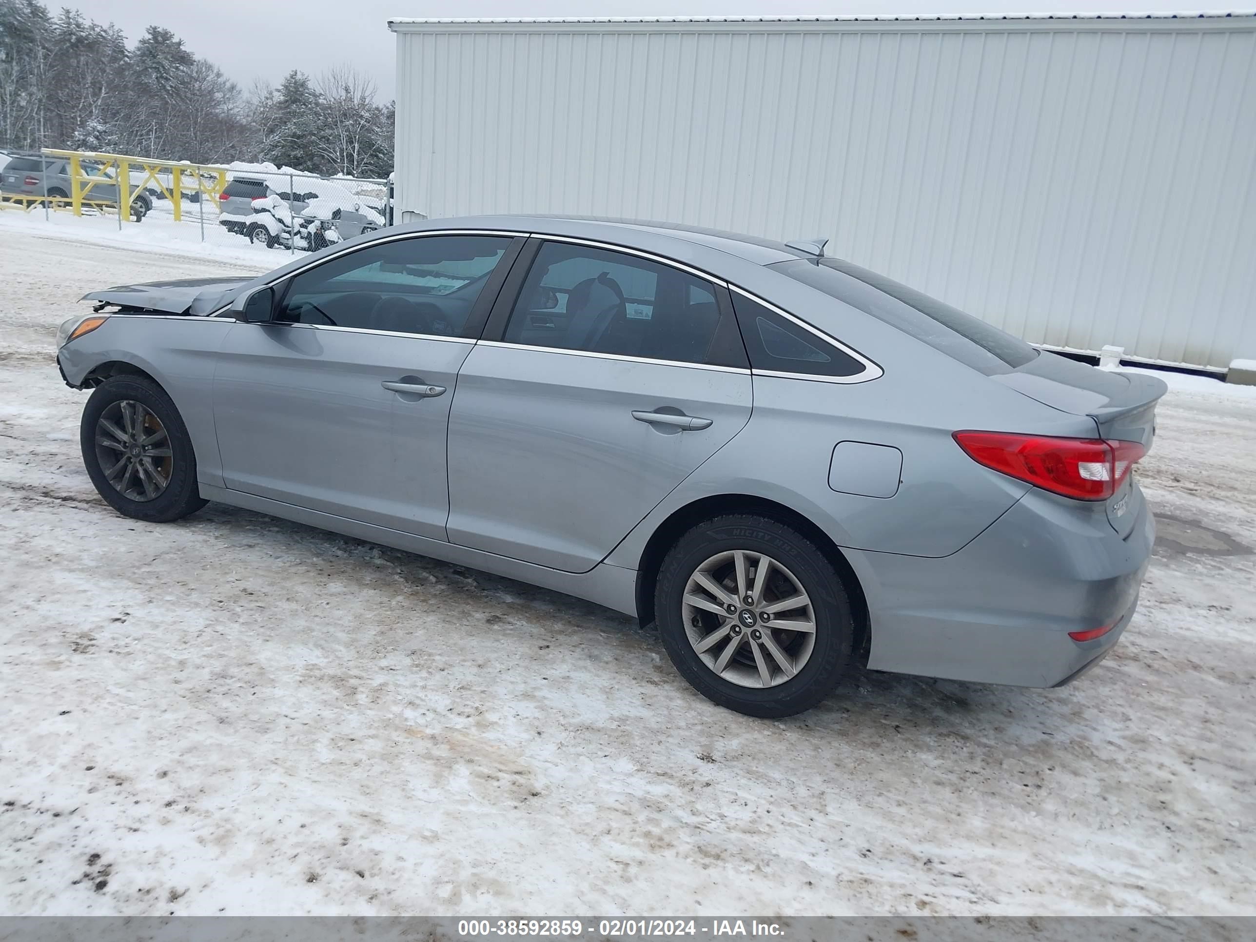 Photo 2 VIN: 5NPE24AFXFH208702 - HYUNDAI SONATA 