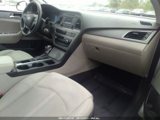 Photo 4 VIN: 5NPE24AFXFH210742 - HYUNDAI SONATA 