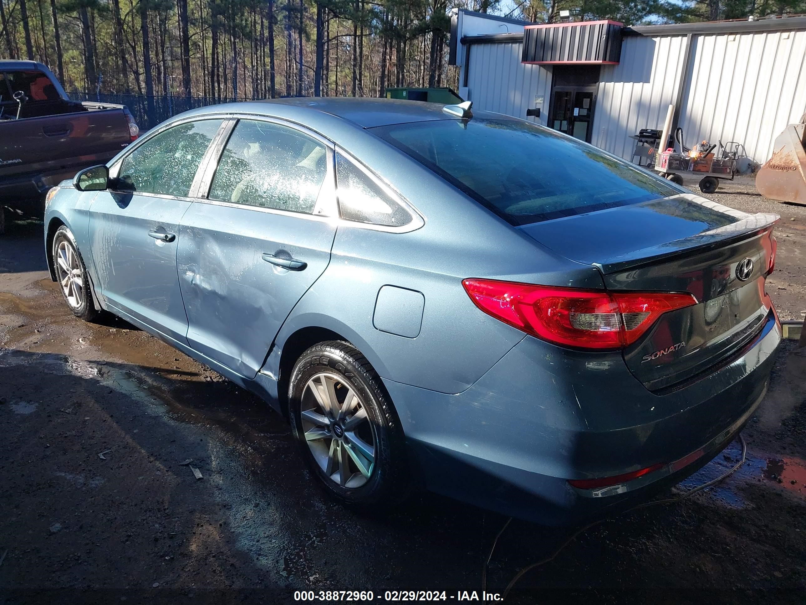 Photo 2 VIN: 5NPE24AFXFH212135 - HYUNDAI SONATA 