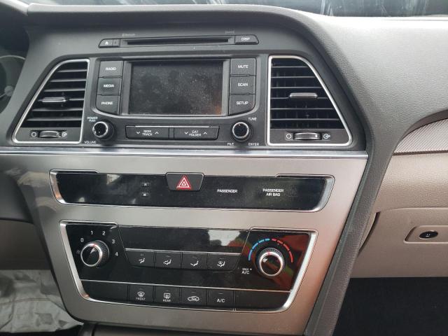 Photo 8 VIN: 5NPE24AFXFH226312 - HYUNDAI SONATA SE 