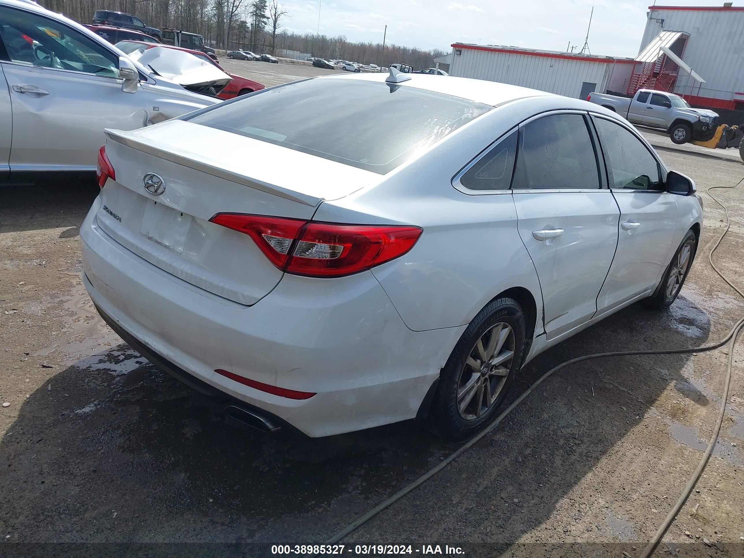 Photo 3 VIN: 5NPE24AFXFH229307 - HYUNDAI SONATA 