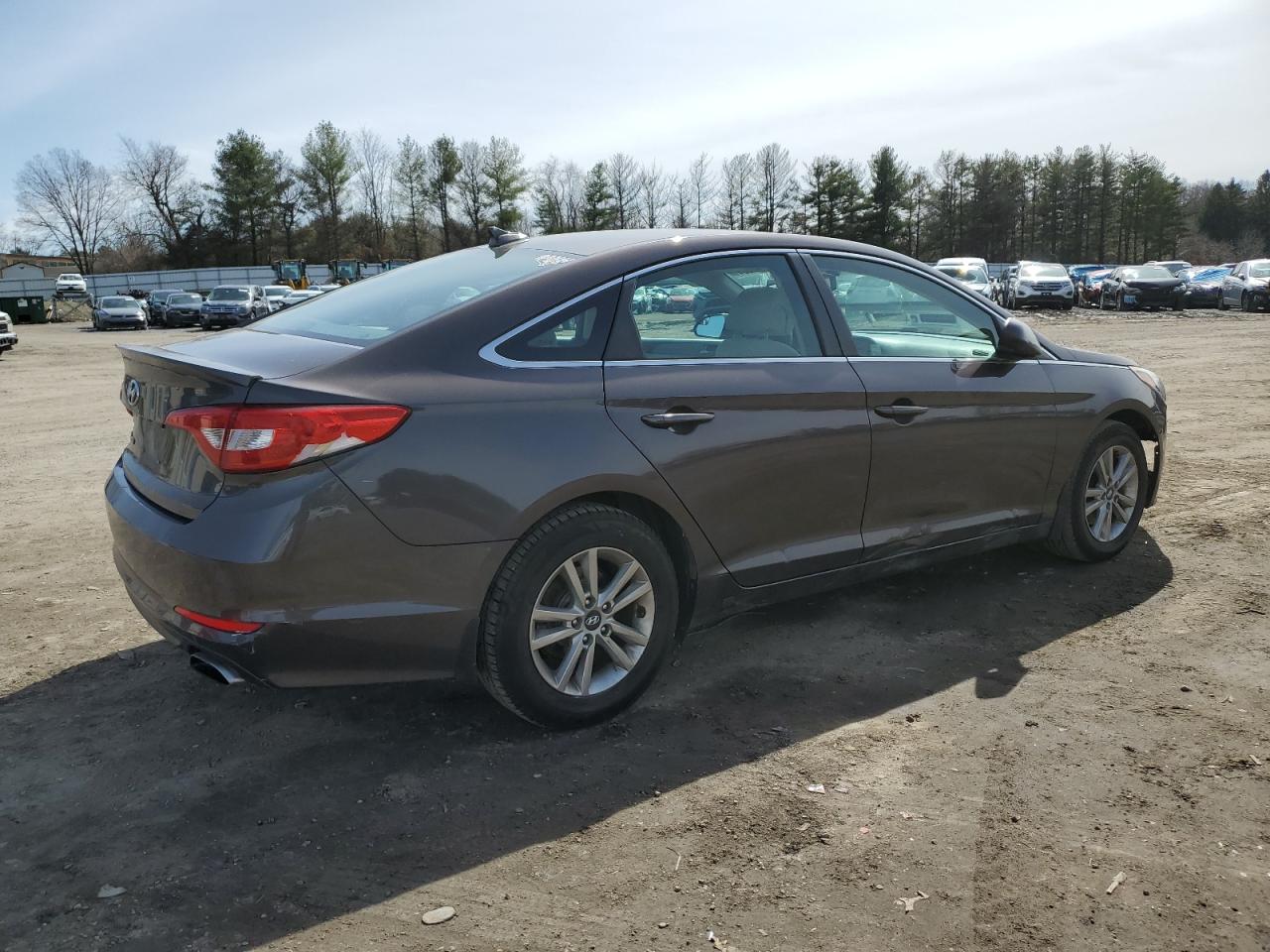 Photo 2 VIN: 5NPE24AFXFH258810 - HYUNDAI SONATA 