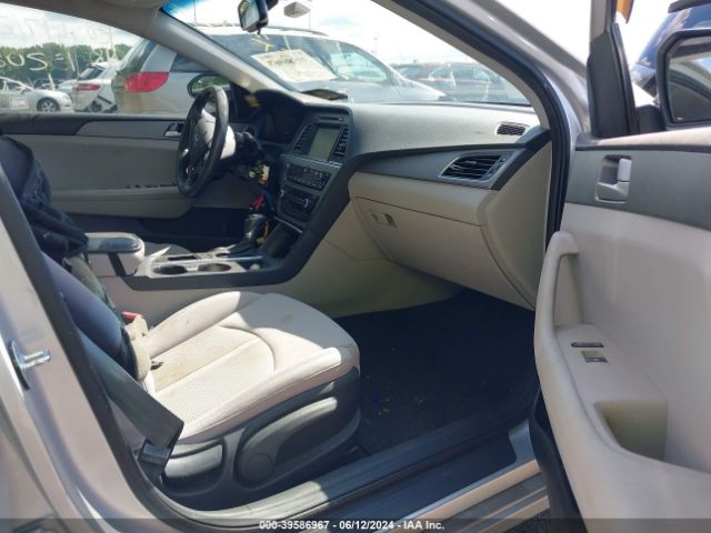 Photo 4 VIN: 5NPE24AFXGH265077 - HYUNDAI SONATA 