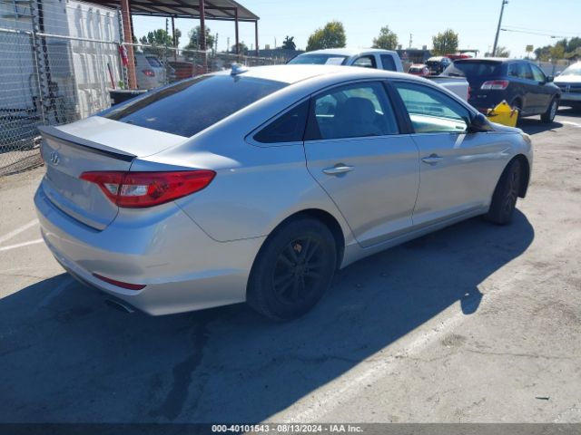 Photo 3 VIN: 5NPE24AFXGH265225 - HYUNDAI SONATA 