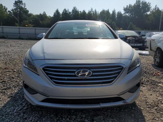 Photo 4 VIN: 5NPE24AFXGH265497 - HYUNDAI SONATA SE 