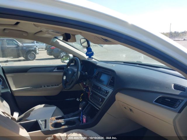 Photo 4 VIN: 5NPE24AFXGH272448 - HYUNDAI SONATA 