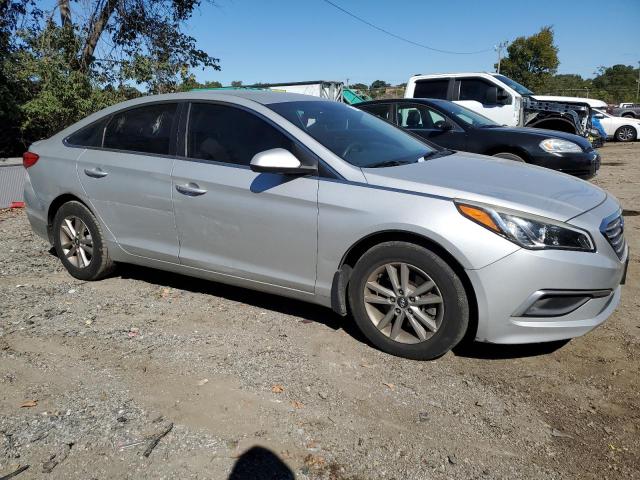 Photo 3 VIN: 5NPE24AFXGH294739 - HYUNDAI SONATA SE 