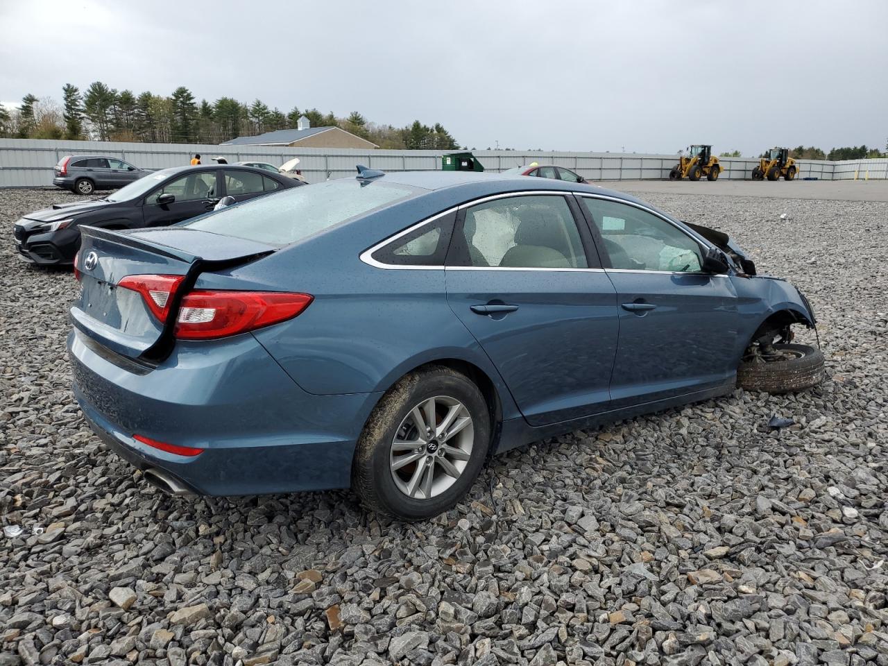 Photo 3 VIN: 5NPE24AFXGH295857 - HYUNDAI SONATA SE 