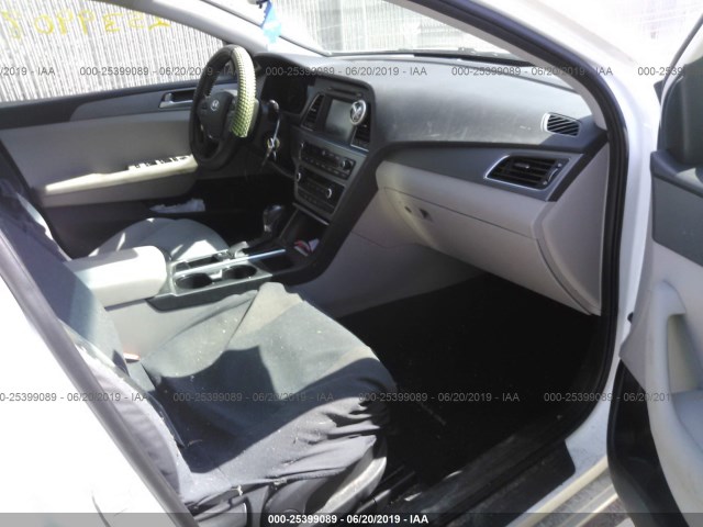 Photo 4 VIN: 5NPE24AFXGH298354 - HYUNDAI SONATA 