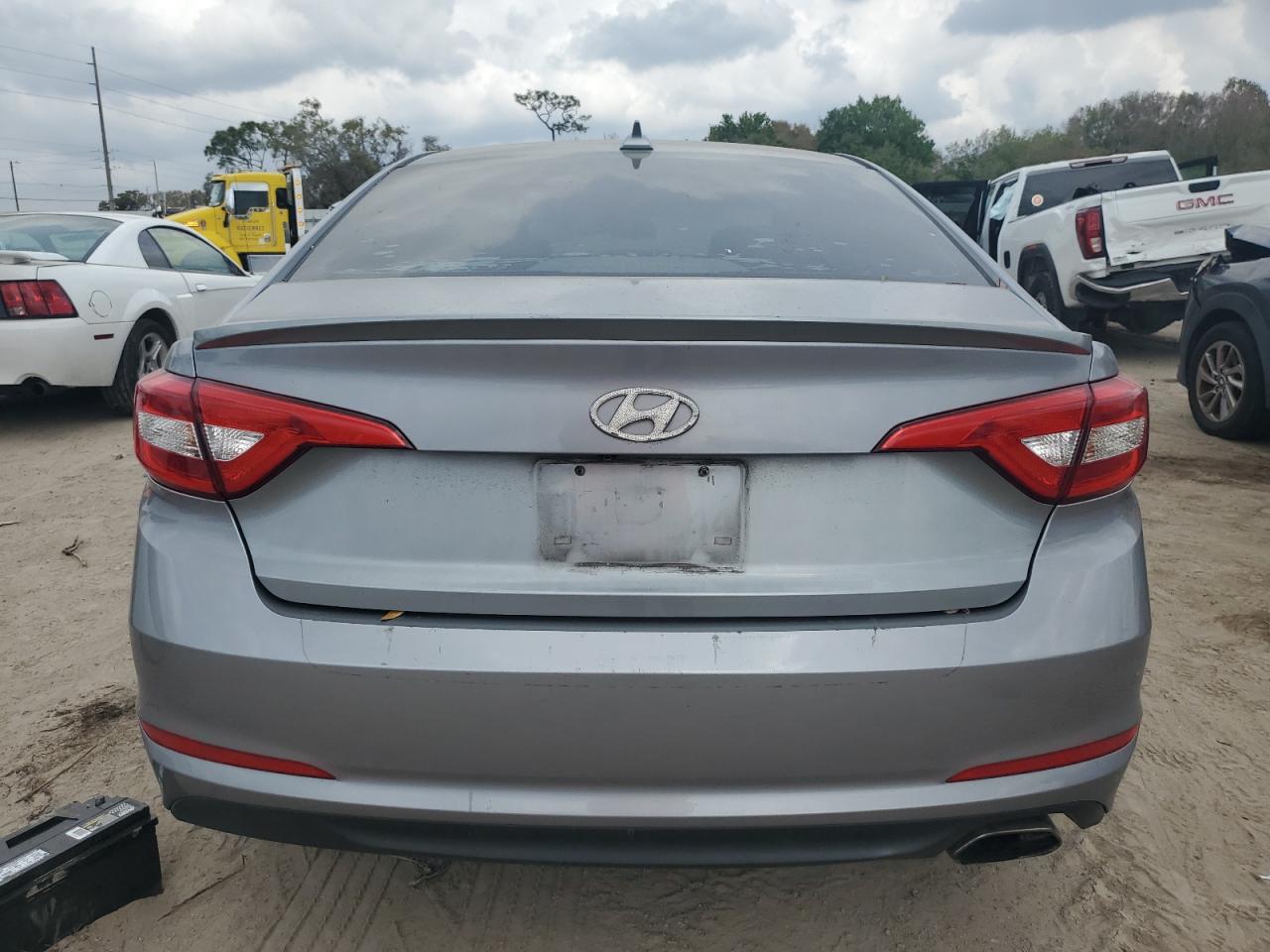 Photo 5 VIN: 5NPE24AFXGH303164 - HYUNDAI SONATA 