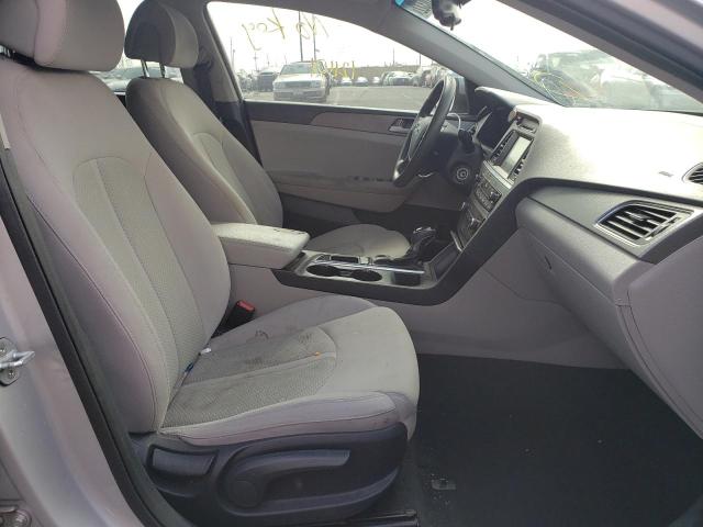 Photo 4 VIN: 5NPE24AFXGH303603 - HYUNDAI SONATA SE 