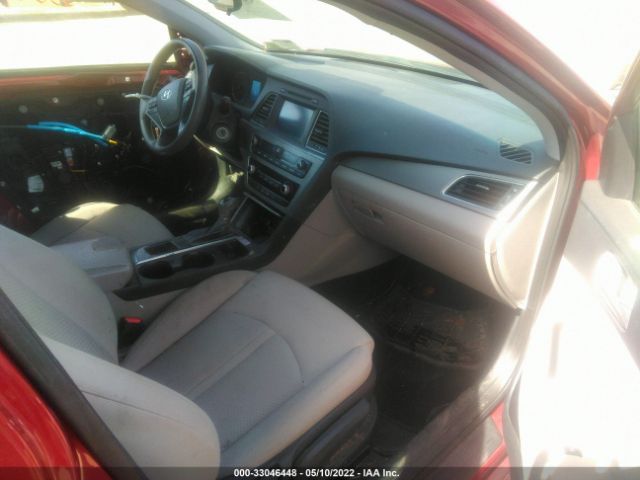 Photo 4 VIN: 5NPE24AFXGH304637 - HYUNDAI SONATA 