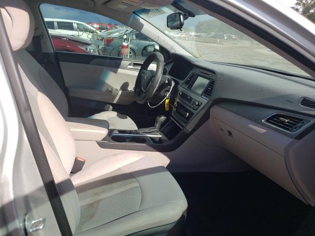 Photo 4 VIN: 5NPE24AFXGH304928 - HYUNDAI SONATA SE 