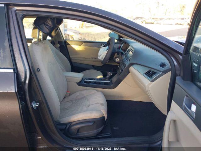 Photo 4 VIN: 5NPE24AFXGH310163 - HYUNDAI SONATA 