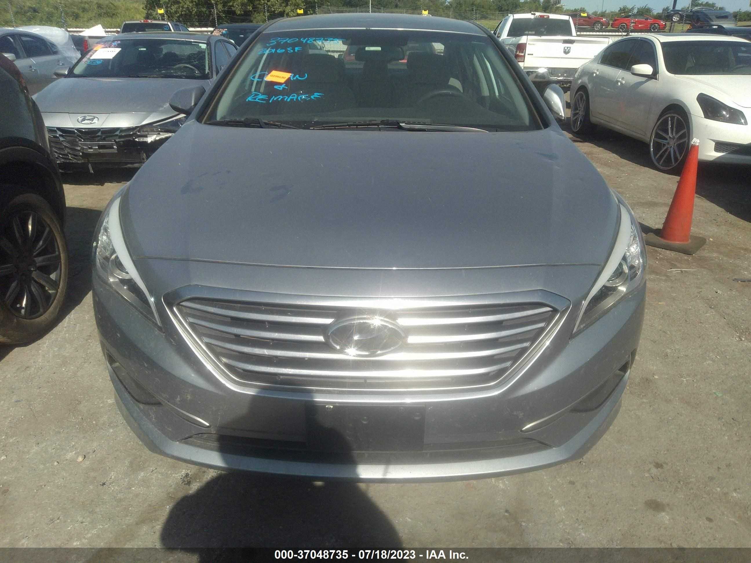 Photo 11 VIN: 5NPE24AFXGH322491 - HYUNDAI SONATA 