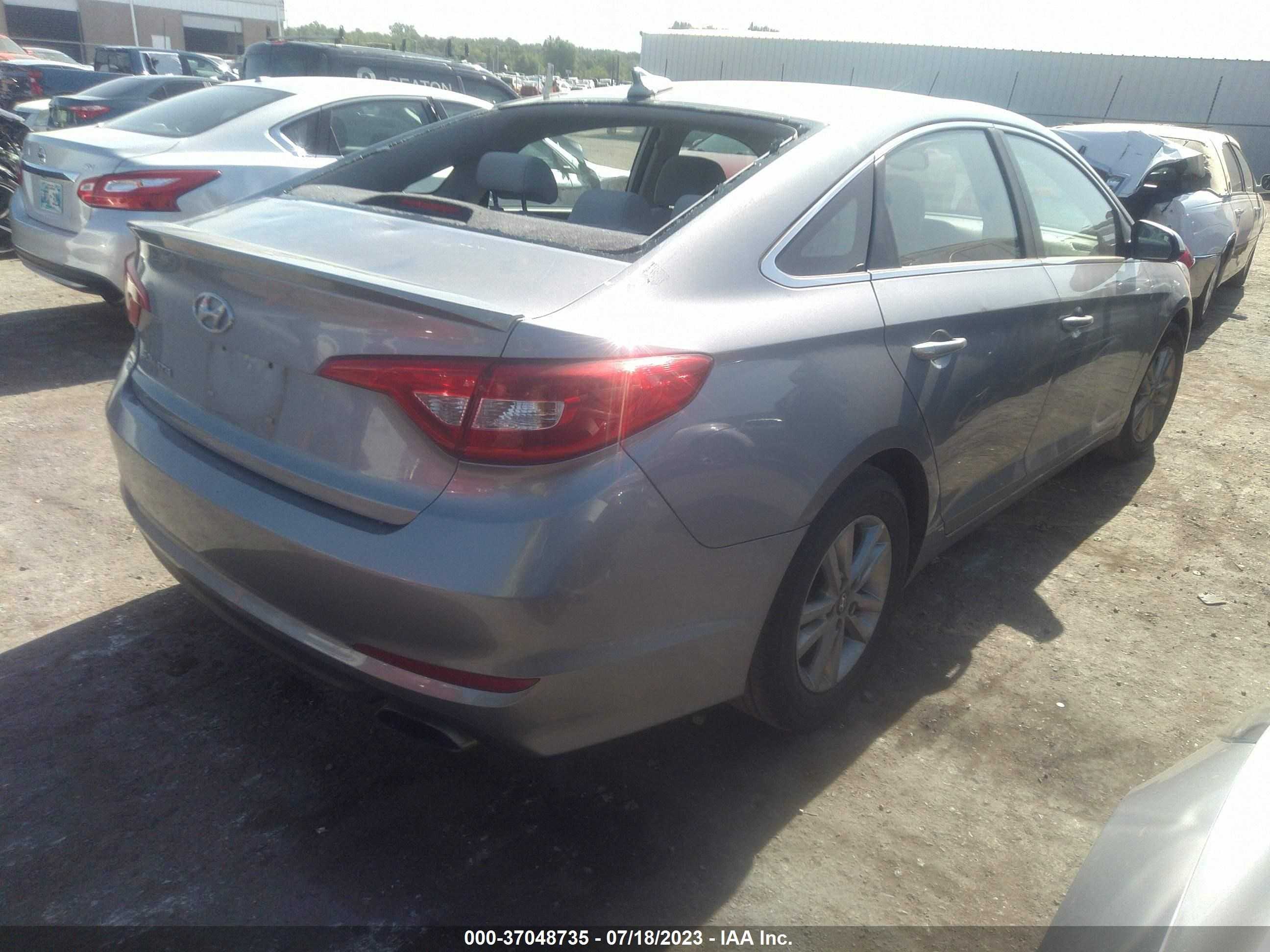 Photo 3 VIN: 5NPE24AFXGH322491 - HYUNDAI SONATA 