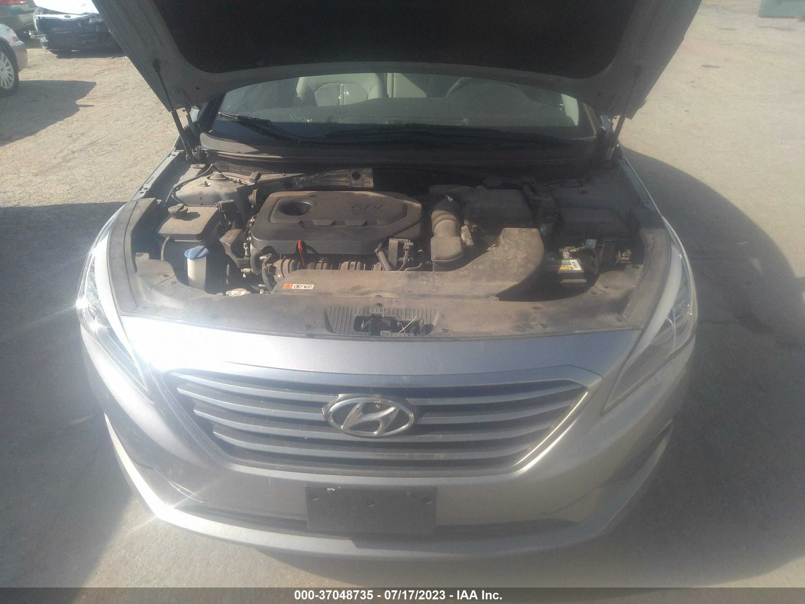 Photo 9 VIN: 5NPE24AFXGH322491 - HYUNDAI SONATA 