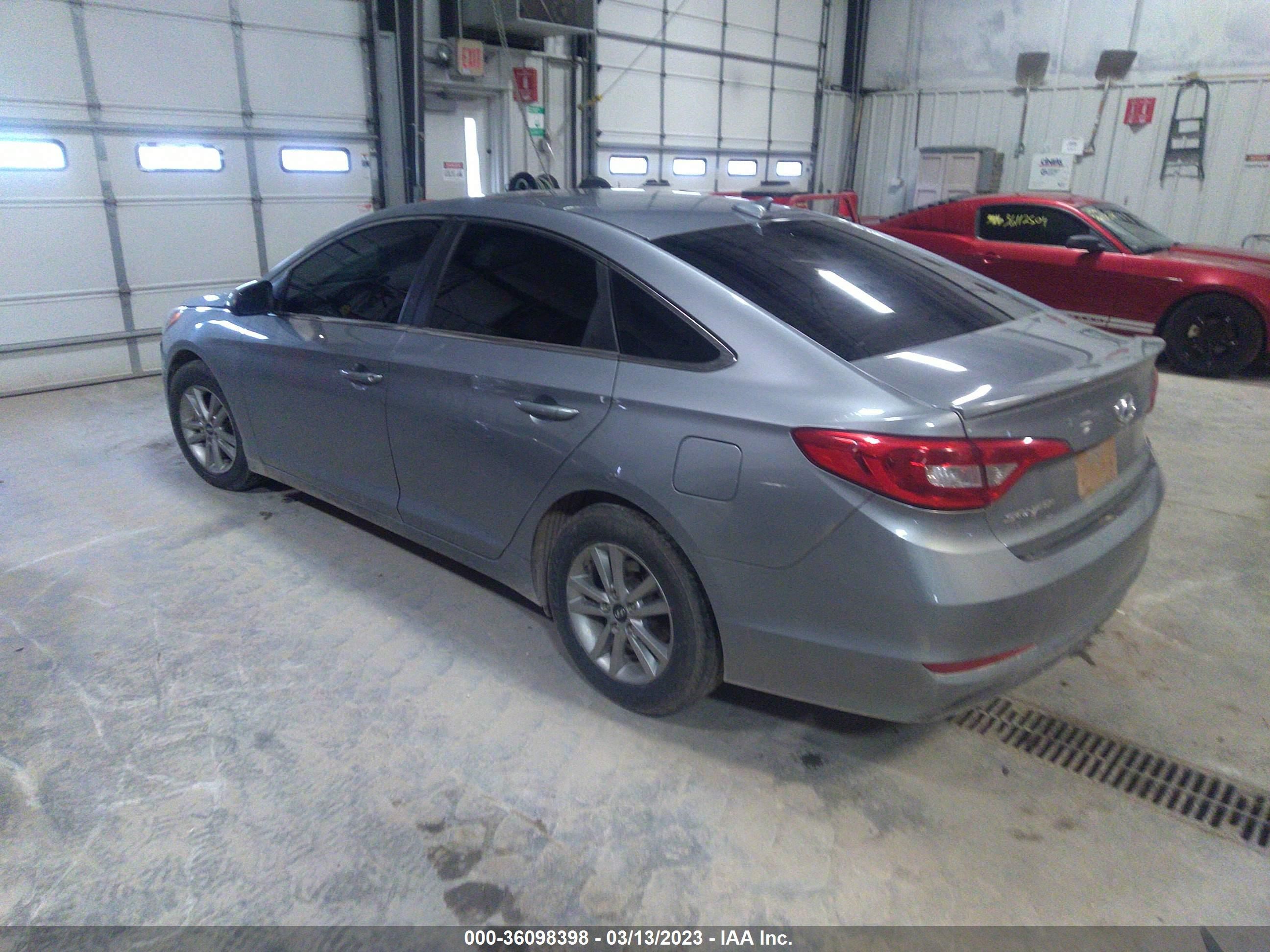 Photo 2 VIN: 5NPE24AFXGH326430 - HYUNDAI SONATA 