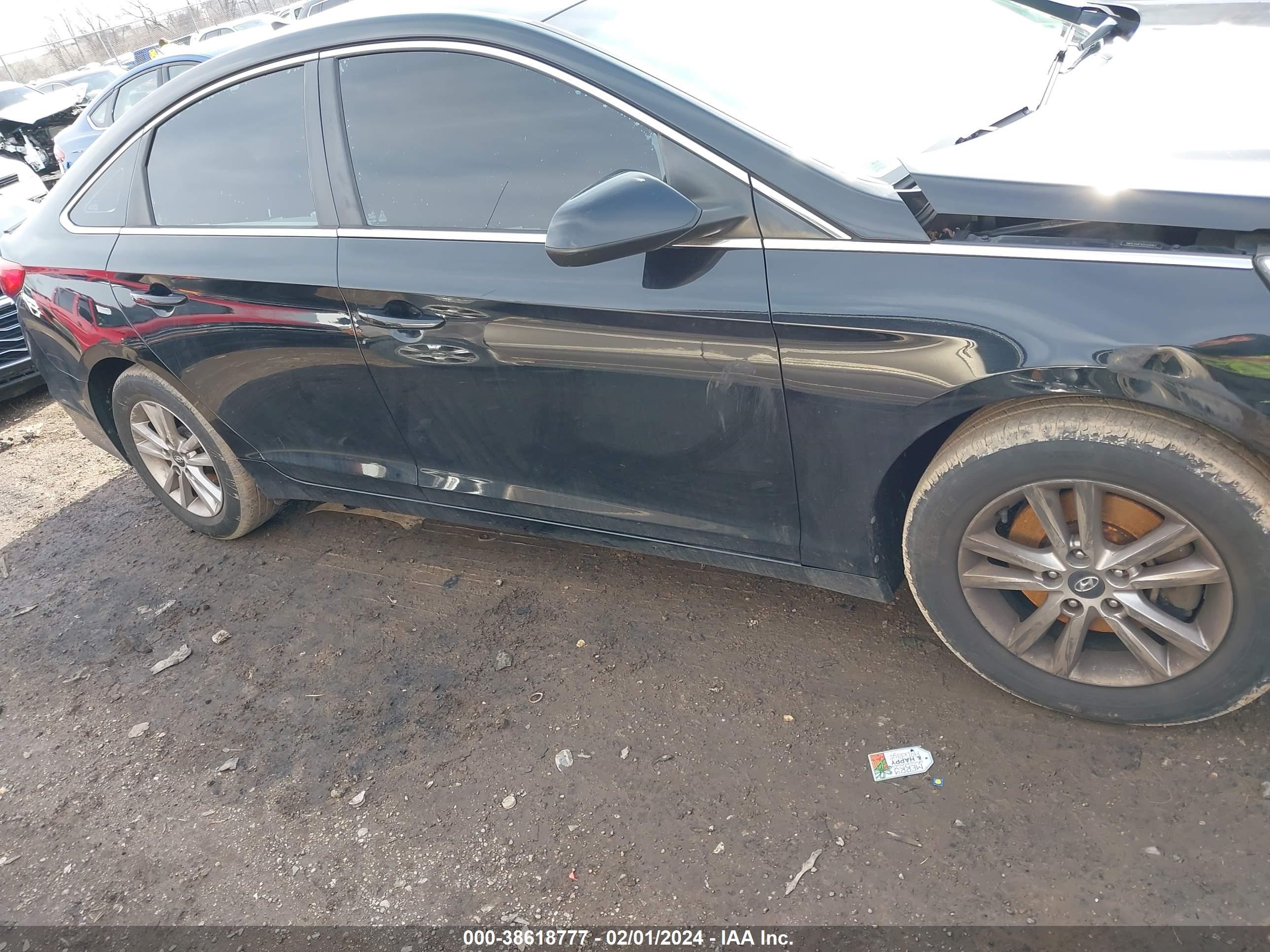 Photo 12 VIN: 5NPE24AFXGH328467 - HYUNDAI SONATA 