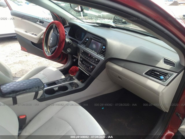 Photo 4 VIN: 5NPE24AFXGH332745 - HYUNDAI SONATA 