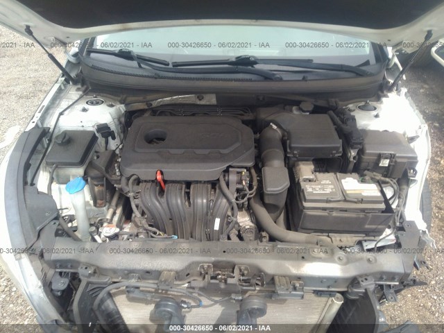 Photo 9 VIN: 5NPE24AFXGH333006 - HYUNDAI SONATA 