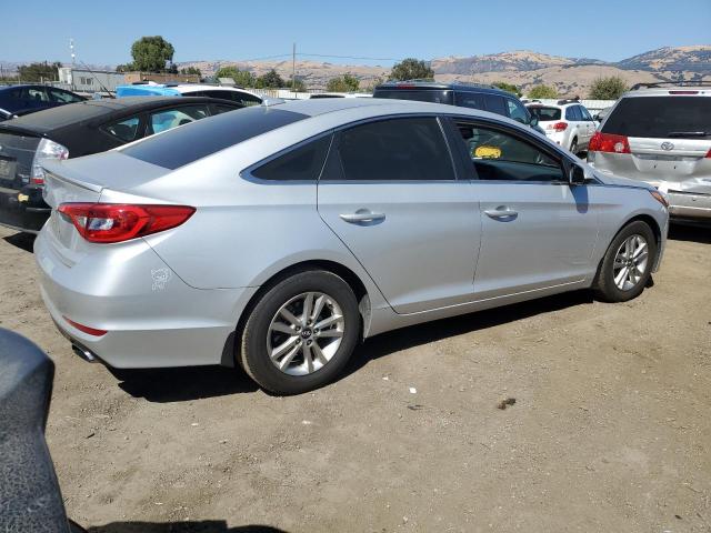 Photo 2 VIN: 5NPE24AFXGH335077 - HYUNDAI SONATA SE 