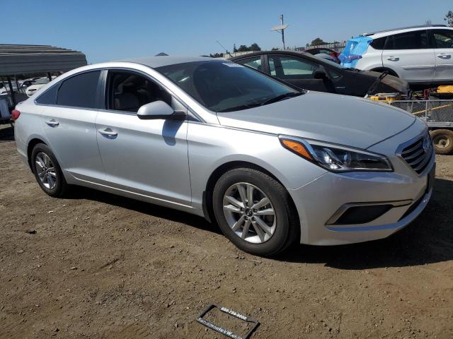 Photo 3 VIN: 5NPE24AFXGH335077 - HYUNDAI SONATA SE 